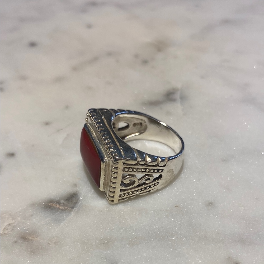 Elegant Sterling Silver and Red Stone Ring - Picture 2 of 5